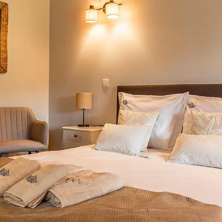 Recanto Do Pomar - Three Bedroom *