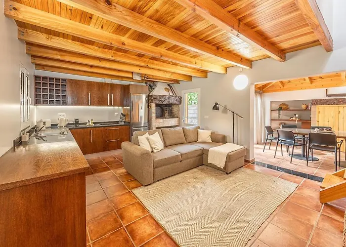 Recanto Do Pomar - Three Bedroom Ponta do Sol (Madeira)