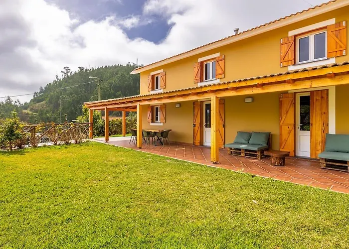 Recanto Do Pomar - Three Bedroom 蓬他达维托亚